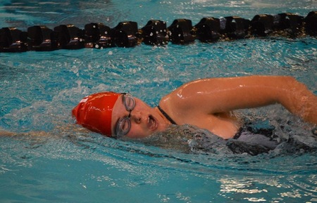 Women’s Swimming and Diving Opens at U Chicago Phoenix Invite