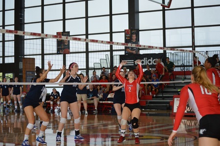 Illinois Tech Women’s Volleyball Falls To Anderson, 3-1, Friday