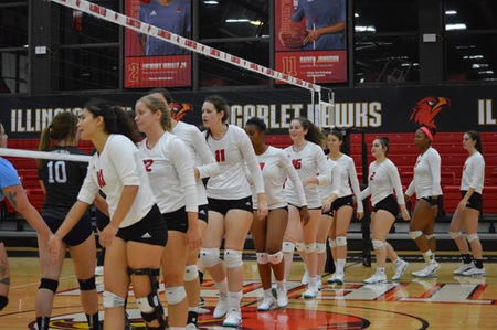 Women’s Volleyball Drops Two on Saturday