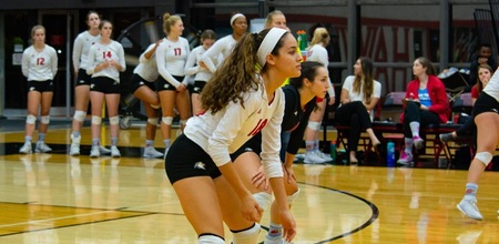 Denver Trip Opens in Close Defeat for Women’s Volleyball
